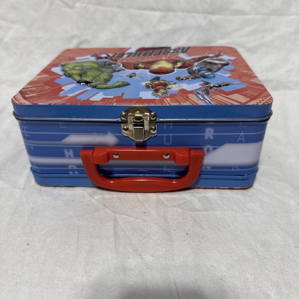 Marvel AVENGERS METAL LUNCH BOX With 48 Piece Jigsaw Puzzle - Picture 4 of 7